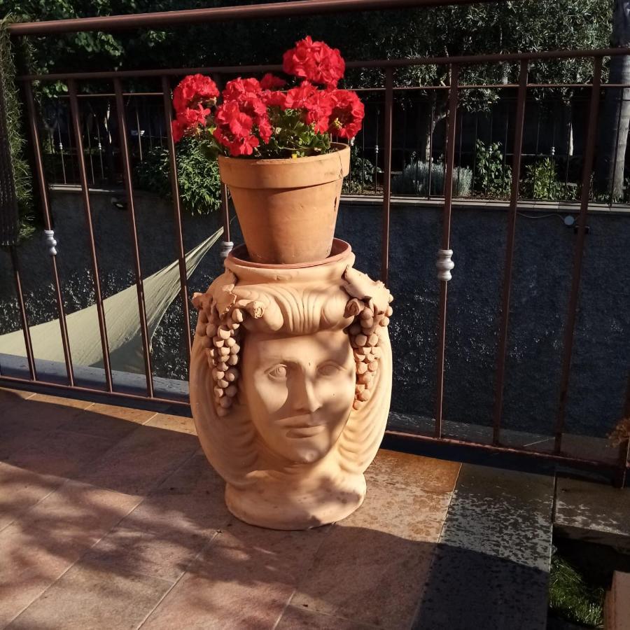 Casa Delle Foglie Vila San Giovanni La Punta Exterior foto